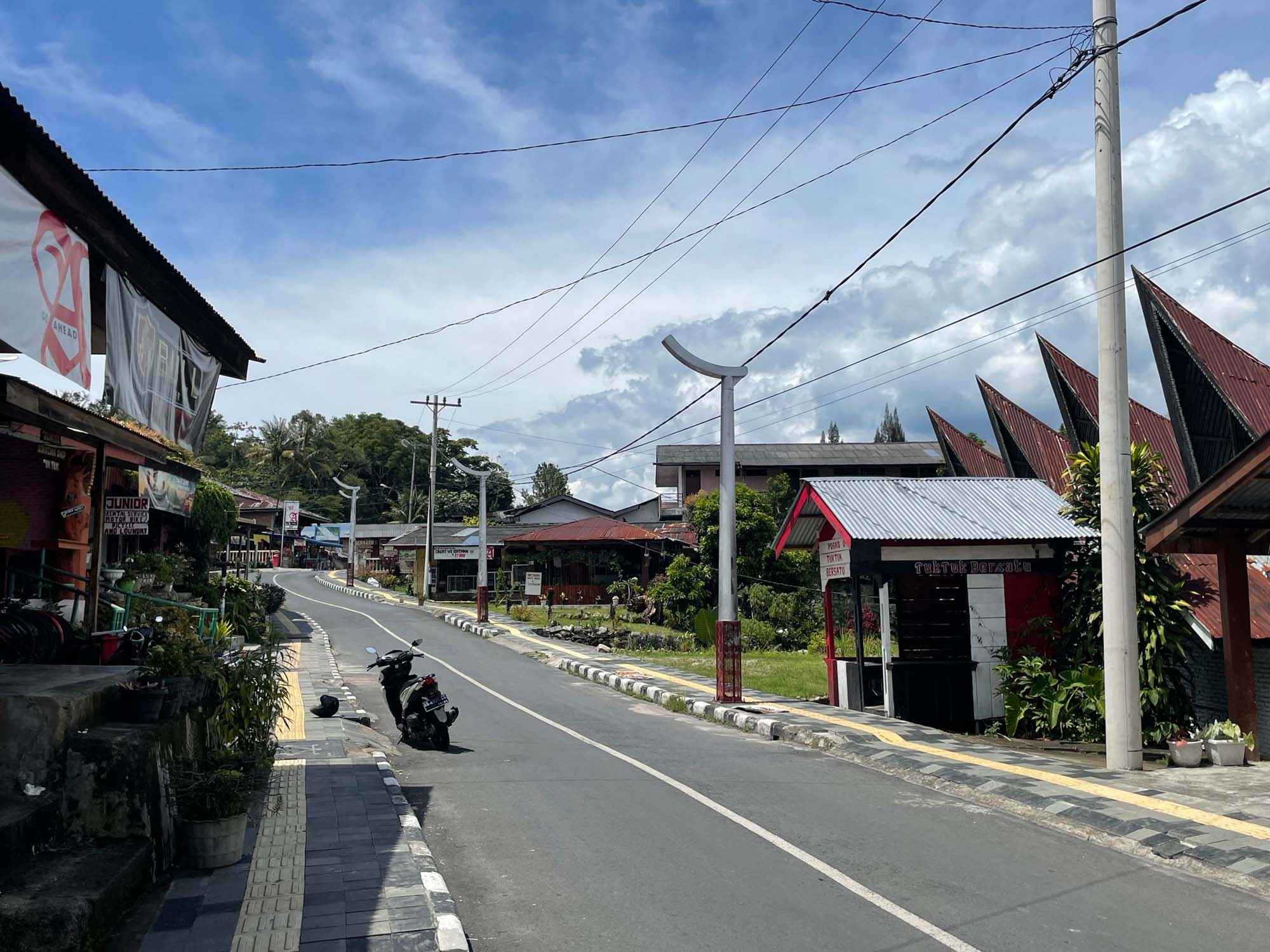 Der Ort Tuk Tuk am Lake Toba